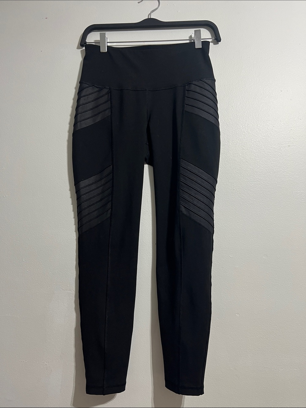 Black High-Waist Performance Leggings